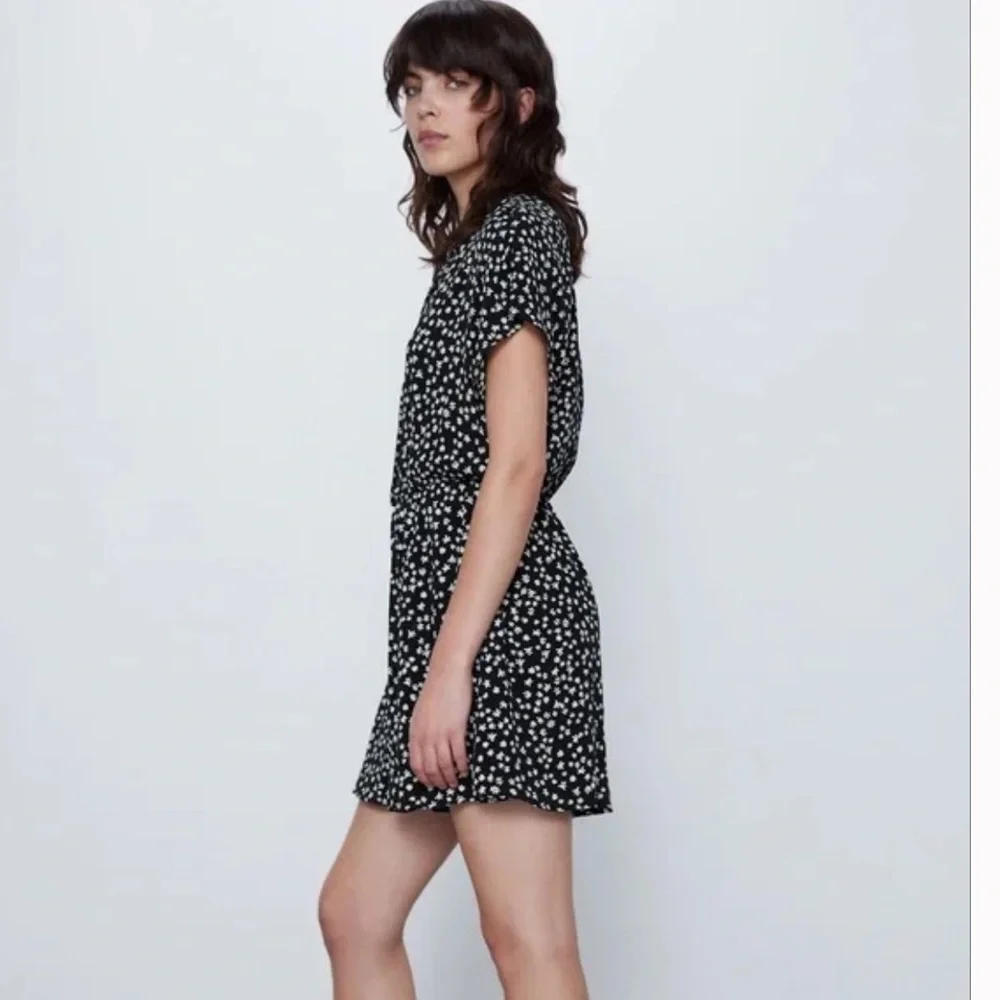 🖤 Zara Black Floral Print Flowy Short Jumpsuit/Romper